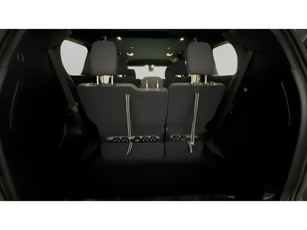 Used 2023 Chrysler Pacifica Touring FWD image 15