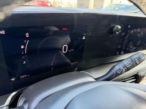 Used 2025 Buick Encore GX Preferred image 38