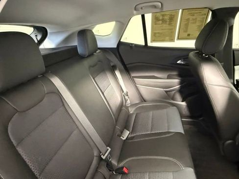 Used 2025 Chevrolet Trax LT w/ LT Convenience Package image 45