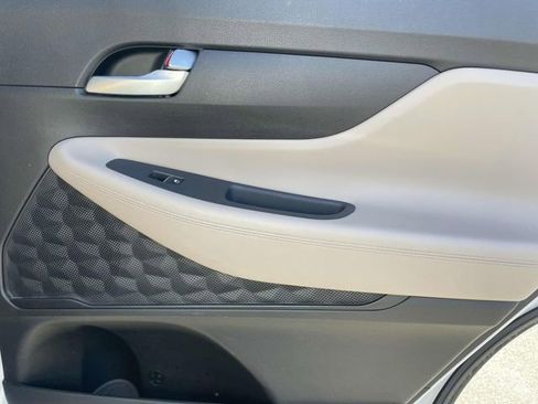Used 2020 Hyundai Santa Fe SE w/ Cargo Package FWD image 14