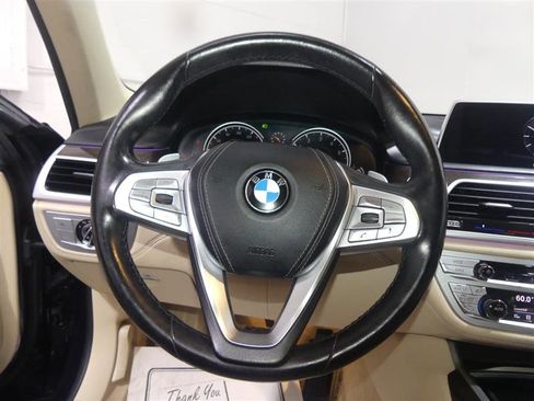 Used 2017 BMW 740i xDrive AWD/4WD image 31