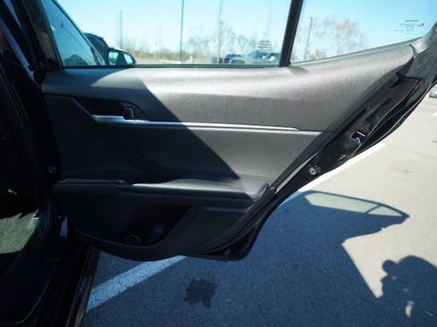 Used 2024 Toyota Camry SE image 22