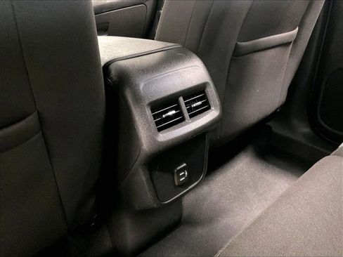 Used 2019 Chevrolet Equinox LS FWD image 28
