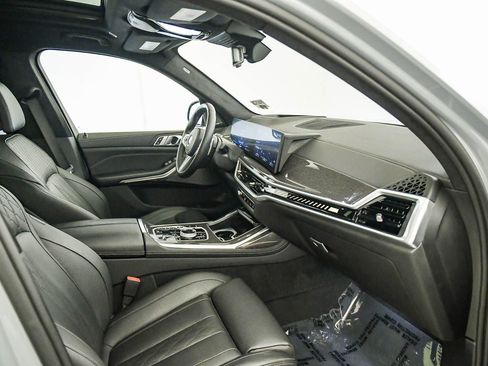Certified 2024 BMW X7 M60i w/ Executive Package AWD/4WD image 17
