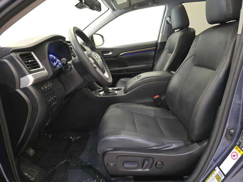 Used 2015 Toyota Highlander Limited Platinum AWD/4WD image 22