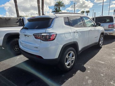 Used 2024 Jeep Compass Latitude AWD/4WD image 5