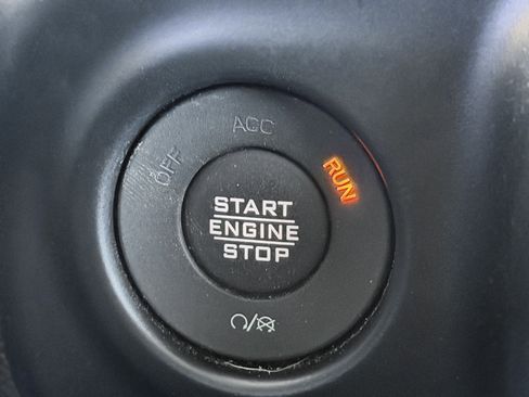 Used 2022 Jeep Wrangler Unlimited Sport AWD/4WD image 12