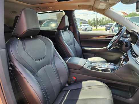 Certified 2023 INFINITI QX60 Luxe w/ Cargo Package AWD/4WD image 16