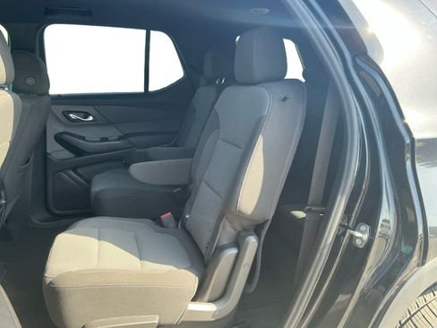 Used 2023 Chevrolet Traverse LT FWD image 13