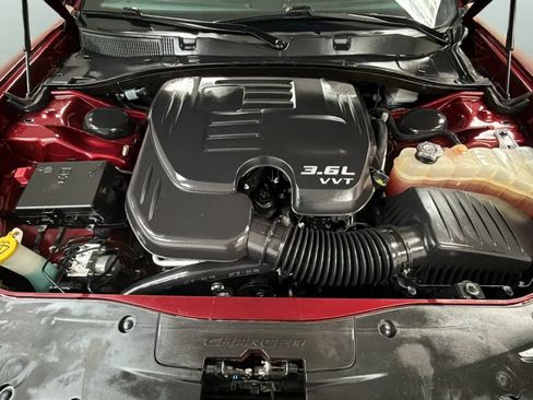 Used 2020 Dodge Charger SXT RWD image 22