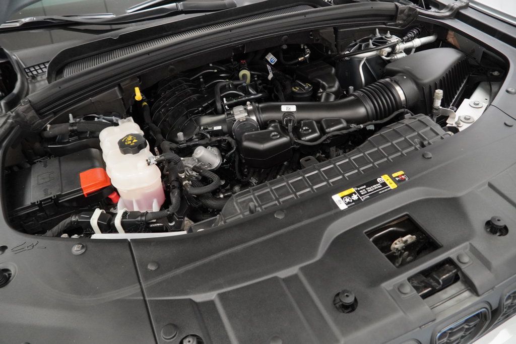 Certified 2024 Jeep Grand Cherokee L Altitude AWD/4WD image 46