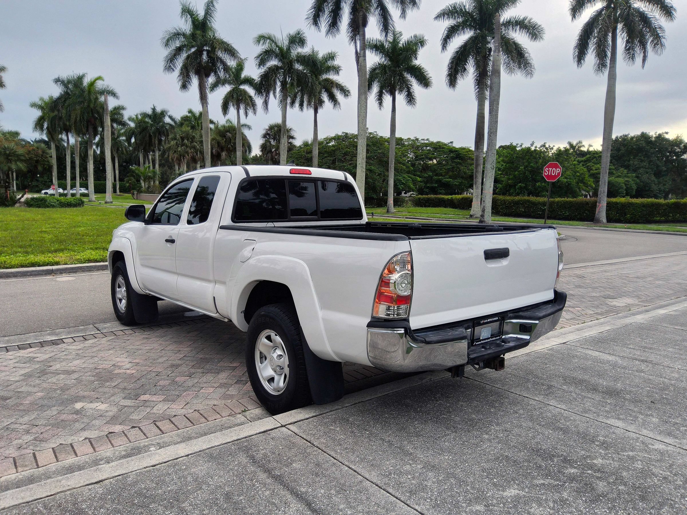 Used 2014 Toyota Tacoma PreRunner w/ SR5 Package RWD image 18