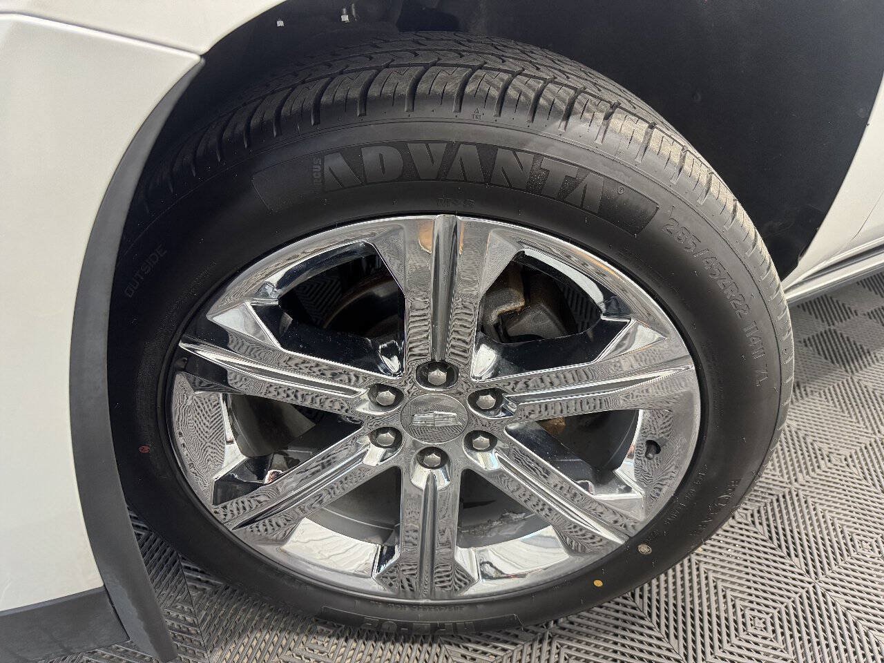 Used 2019 Cadillac Escalade Premium Luxury AWD/4WD image 58