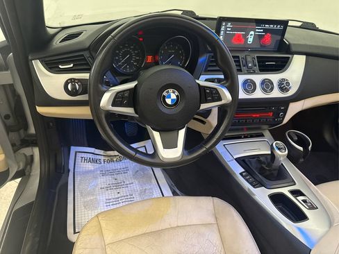 Used 2014 BMW Z4 sDrive28i RWD image 38