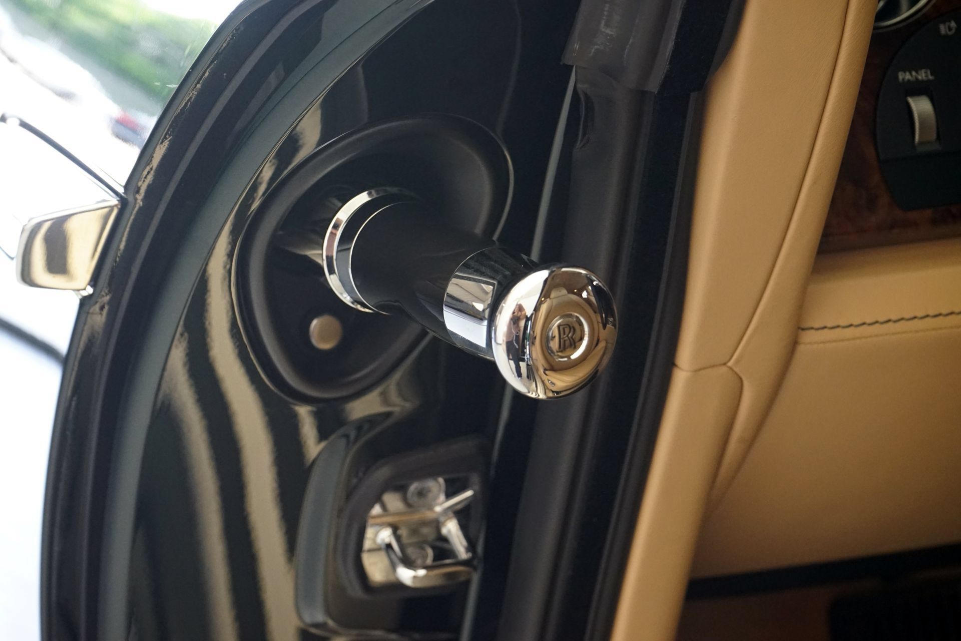 Used 2019 Rolls-Royce Wraith RWD image 33
