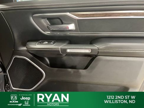 Used 2019 RAM 1500 Laramie AWD/4WD image 33