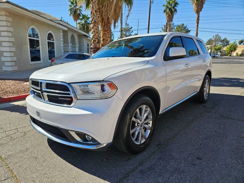 Used 2018 Dodge Durango SXT w/ 3rd Row Seating Group RWD image 3