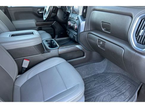 Used 2021 GMC Sierra 1500 SLT w/ SLT Convenience Package image 17