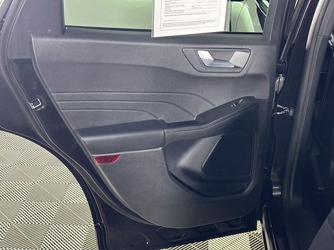 Used 2025 Ford Escape Platinum AWD/4WD image 19
