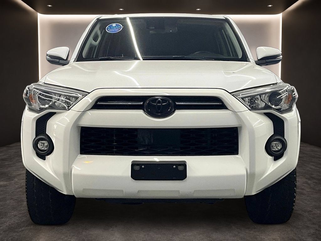 Used 2021 Toyota 4Runner SR5 Premium w/ Moonroof Package RWD image 2