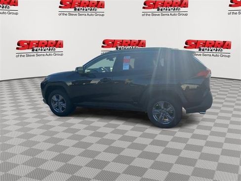 Used 2025 Toyota RAV4 XLE w/ Convenience Package image 6