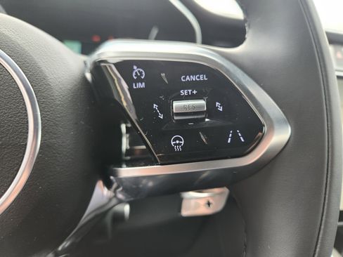 New 2026 Jaguar F-PACE R-Dynamic S image 11