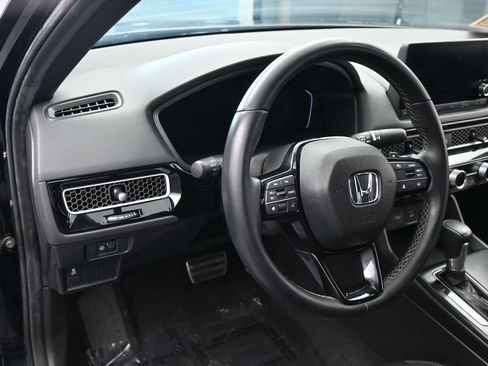 Used 2025 Honda Civic Sport image 15