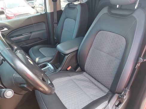 Used 2016 Chevrolet Colorado Z71 AWD/4WD image 17