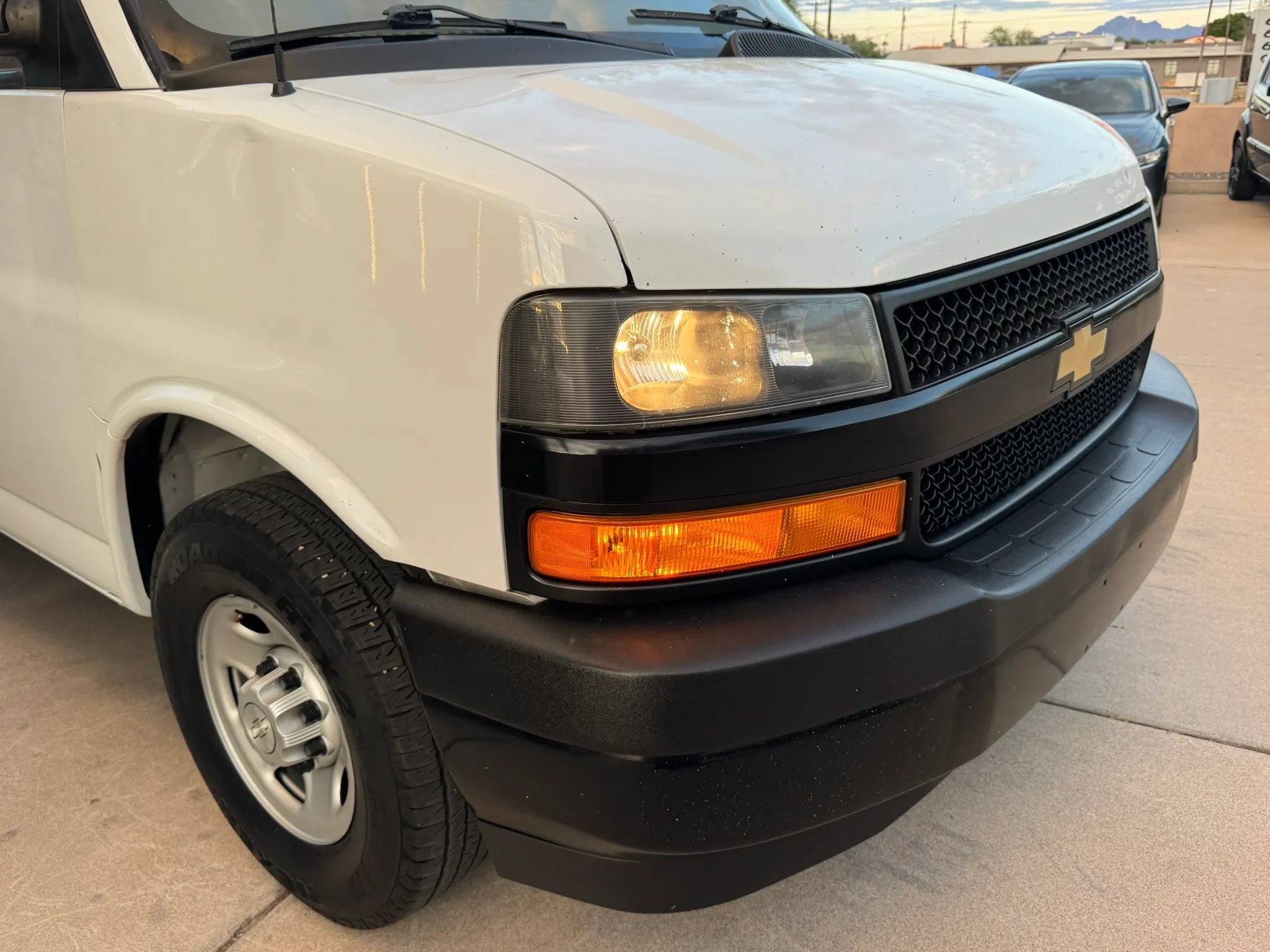 Used 2020 Chevrolet Express 3500 w/ Power Convenience Package RWD image 24
