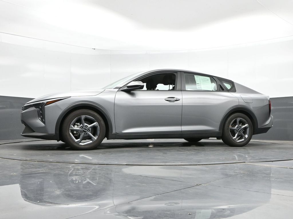 Used 2025 Kia K4 FWD image 42