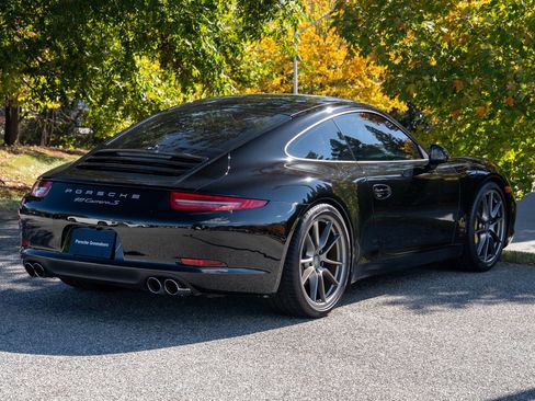 Used 2016 Porsche 911 Carrera S image 8
