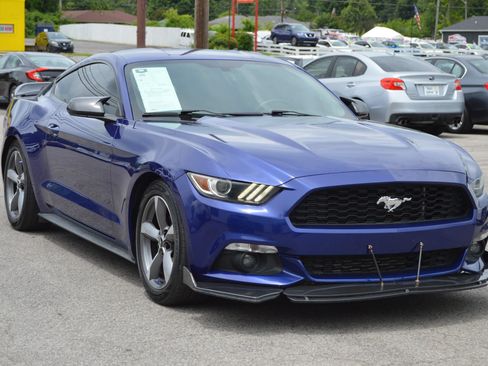 Used 2016 Ford Mustang Coupe RWD image 2