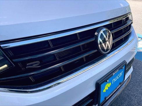 Certified 2023 Volkswagen Tiguan SE R-Line AWD/4WD image 31
