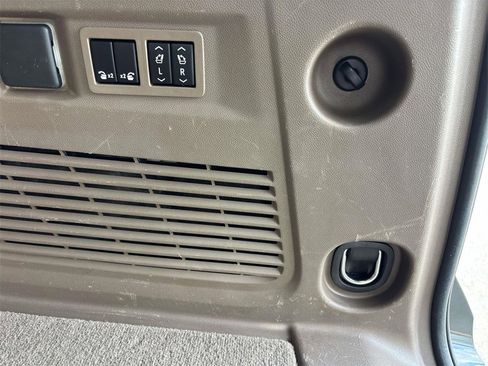 Used 2021 GMC Yukon Denali w/ Denali Ultimate Package image 16