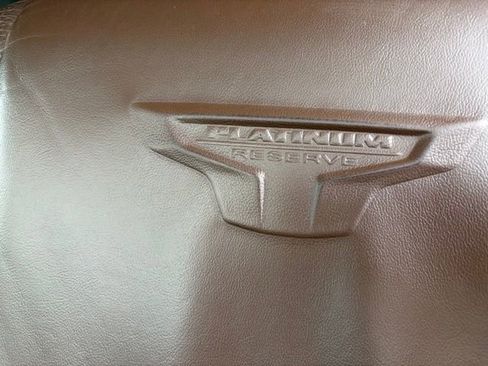 Used 2021 Nissan Titan Platinum Reserve w/ Moonroof Package image 23