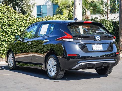 Used 2025 Nissan Leaf S FWD image 4