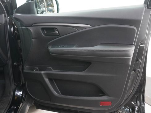 Used 2023 Honda Passport EX-L image 9