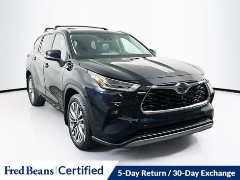 Used 2020 Toyota Highlander Platinum image 1