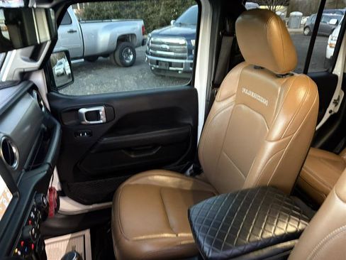 Used 2021 Jeep Gladiator Rubicon image 9