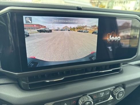 New 2026 Jeep Gladiator Mojave image 17