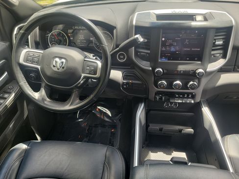 Used 2022 RAM 2500 Big Horn w/ Night Edition AWD/4WD image 15