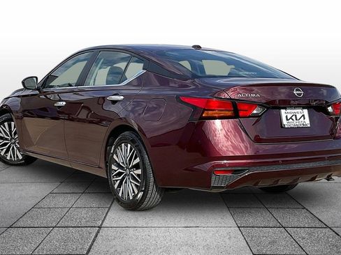 Used 2025 Nissan Altima 2.5 SV image 11