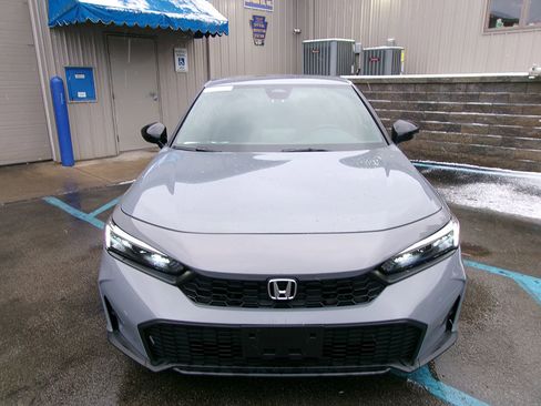 Used 2025 Honda Civic Sport image 2