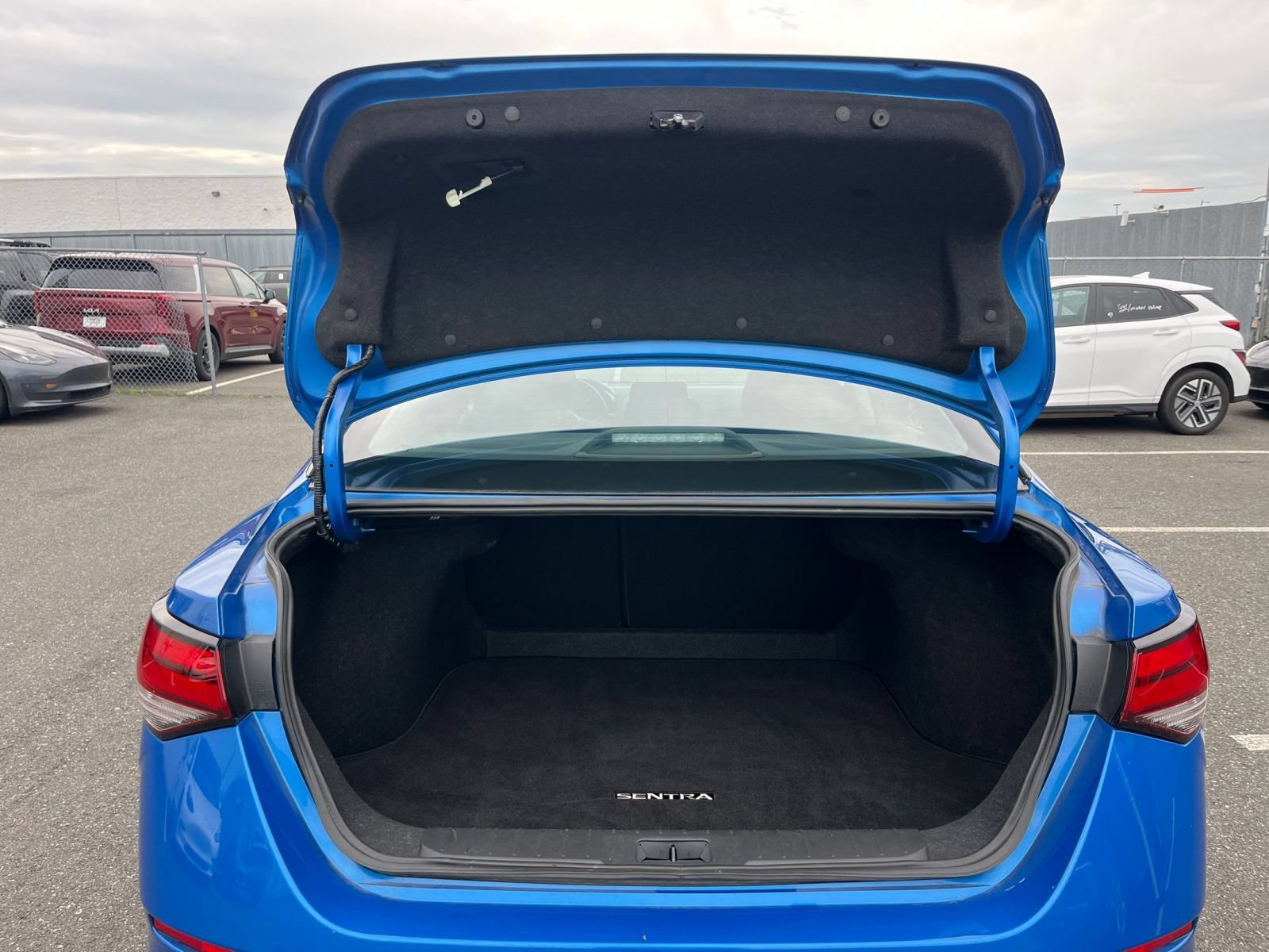 Used 2025 Nissan Sentra SV FWD image 29