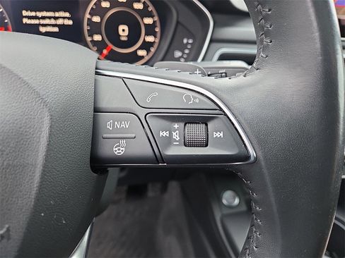 Used 2018 Audi A4 2.0T allroad Premium Plus w/ Premium Plus Package image 23