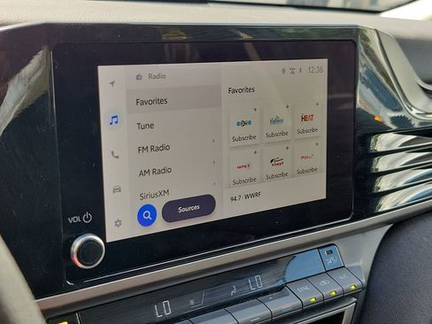 Used 2025 Toyota Camry LE image 25