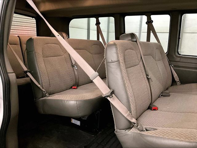 Used 2018 Chevrolet Express 3500 LT w/ LT Preferred Equipment Group RWD image 33