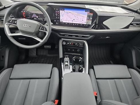 Used 2025 Audi Q5 Premium Plus image 11