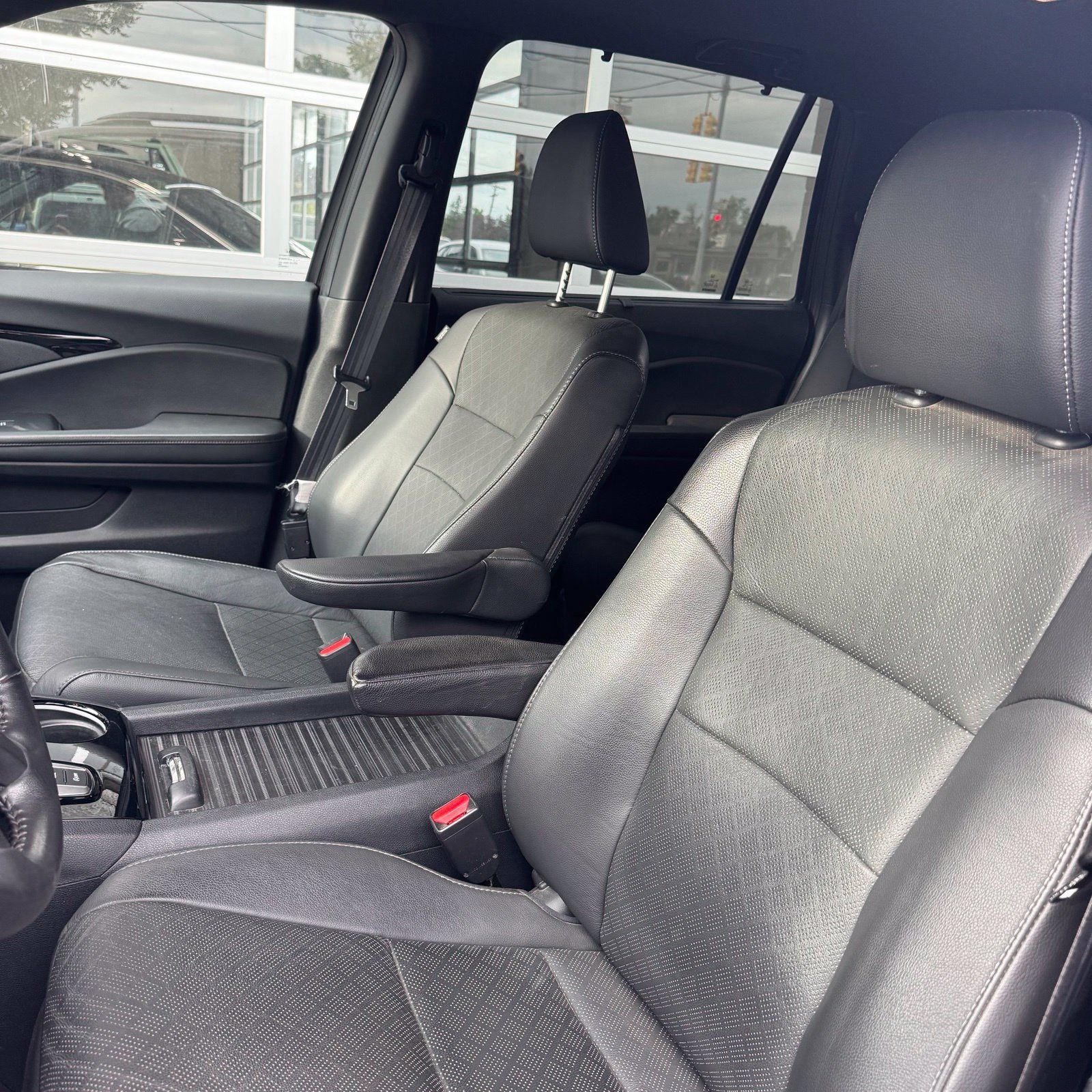 Used 2021 Honda Passport Touring image 9