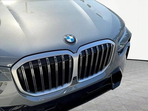 Used 2024 BMW X7 xDrive40i w/ M Sport Package AWD/4WD image 35